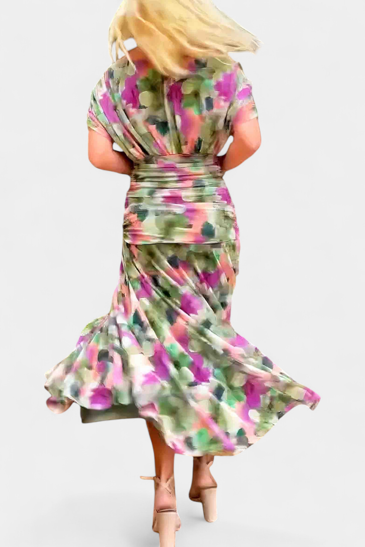 Laluna® | Elegant Dress With V-Neckline