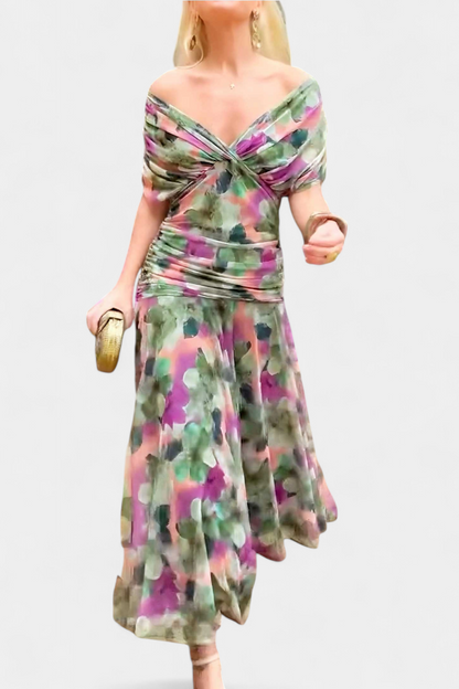 Laluna® | Elegant Dress With V-Neckline