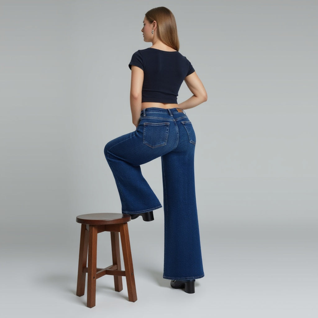 Snatched BBL Jeans